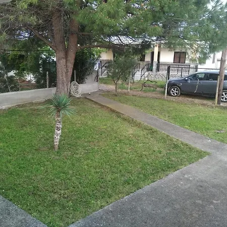 Ariana's بيت للعطل Orfánion